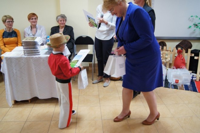 Olszewo-Borki: Mali ambasadorowie gwary kurpiowskiej [11.05.2016] - zdjęcie #10 - eOstroleka.pl
