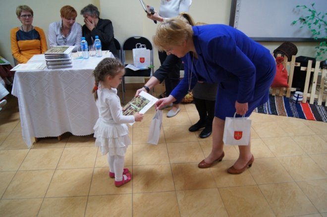 Olszewo-Borki: Mali ambasadorowie gwary kurpiowskiej [11.05.2016] - zdjęcie #6 - eOstroleka.pl