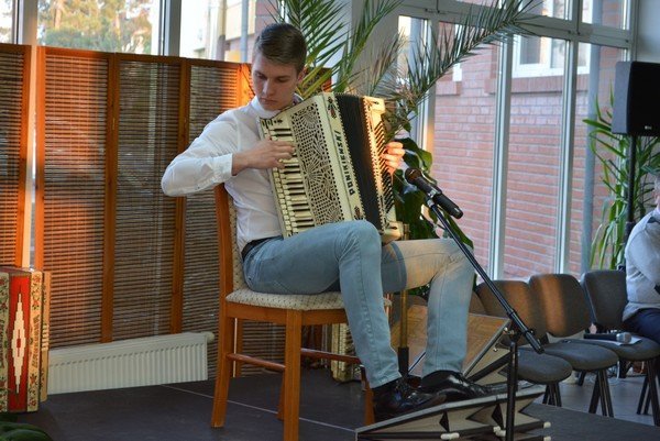 Łyse: Ludowe przeboje w brzmieniu harmonii pedałowej [12.05.2016] - zdjęcie #13 - eOstroleka.pl