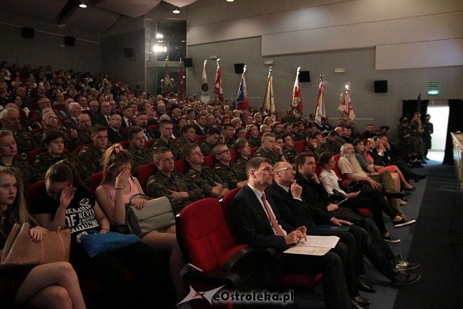 XXV uroczysta sesja Rady Miasta Ostrołęki [12.05.2016] - zdjęcie #13 - eOstroleka.pl