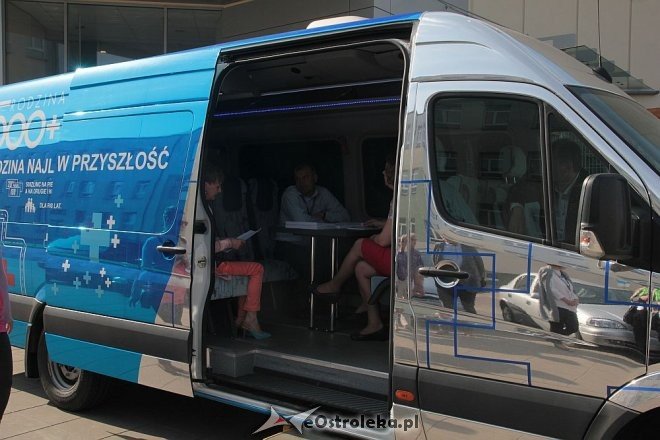 „Bus 500+” w Ostrołęce [13.05.2016] - zdjęcie #3 - eOstroleka.pl