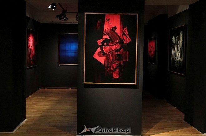 Wernisaż wystawy „Stanisław Ostoja-Kotkowski” w Muzeum Kultury Kurpiowskiej [13.05.2016] - zdjęcie #29 - eOstroleka.pl