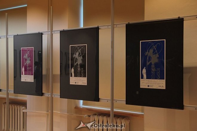 Wernisaż wystawy „Stanisław Ostoja-Kotkowski” w Muzeum Kultury Kurpiowskiej [13.05.2016] - zdjęcie #13 - eOstroleka.pl
