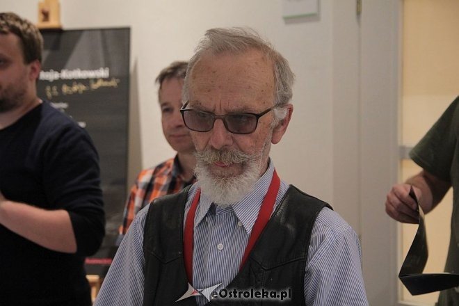 Wernisaż wystawy „Stanisław Ostoja-Kotkowski” w Muzeum Kultury Kurpiowskiej [13.05.2016] - zdjęcie #2 - eOstroleka.pl