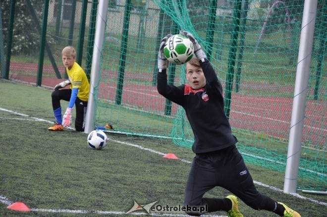 Warsztaty z Akademią Bramkarzy Goalkeeper [14.05.2016] - zdjęcie #22 - eOstroleka.pl