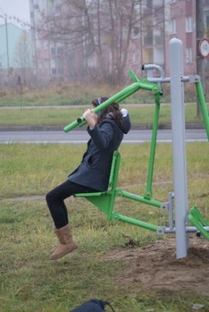Siłownie pod chmurką w Ostrołęce (06.11.09) - zdjęcie #19 - eOstroleka.pl