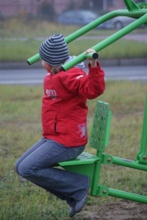 Siłownie pod chmurką w Ostrołęce (06.11.09) - zdjęcie #11 - eOstroleka.pl