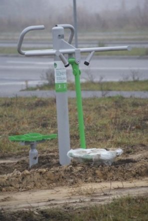Siłownie pod chmurką w Ostrołęce (06.11.09) - zdjęcie #5 - eOstroleka.pl