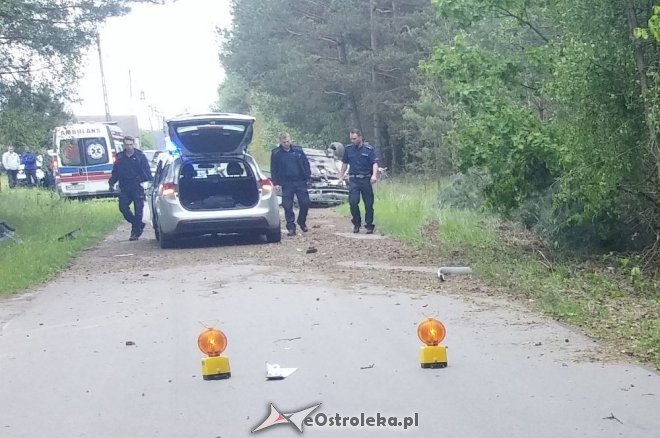 Policyjny pościg, wypadek i próba rozjechania policjanta [15.05.2016] - zdjęcie #3 - eOstroleka.pl