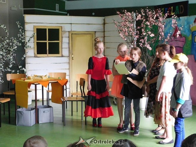 Anglojęzyczna wersja baśni o Kopciuszku w wykonaniu uczniów z „dziesiątki” [17.05.2016] - zdjęcie #3 - eOstroleka.pl