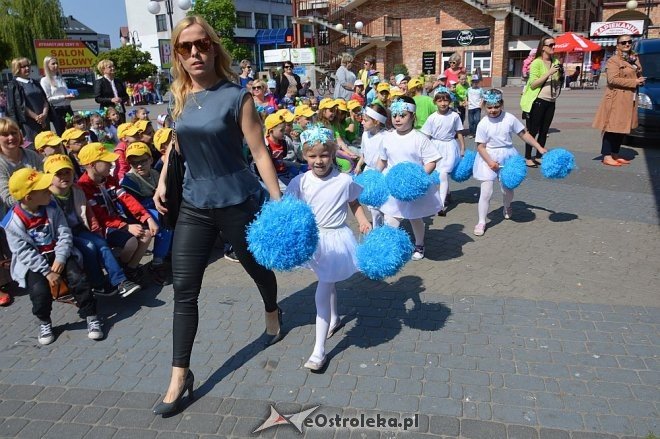 Przedszkolny Festiwal Tańca z „Krainą Misiów” [20.05.2016] - zdjęcie #45 - eOstroleka.pl