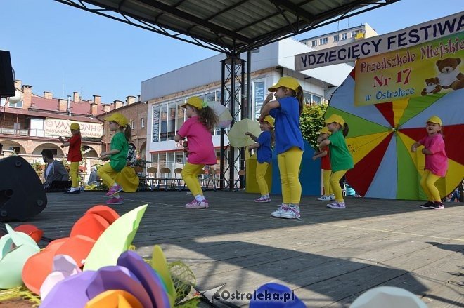 Przedszkolny Festiwal Tańca z „Krainą Misiów” [20.05.2016] - zdjęcie #63 - eOstroleka.pl