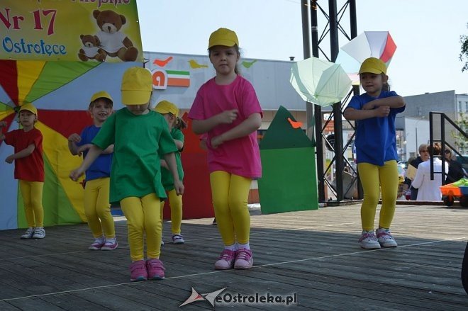 Przedszkolny Festiwal Tańca z „Krainą Misiów” [20.05.2016] - zdjęcie #65 - eOstroleka.pl