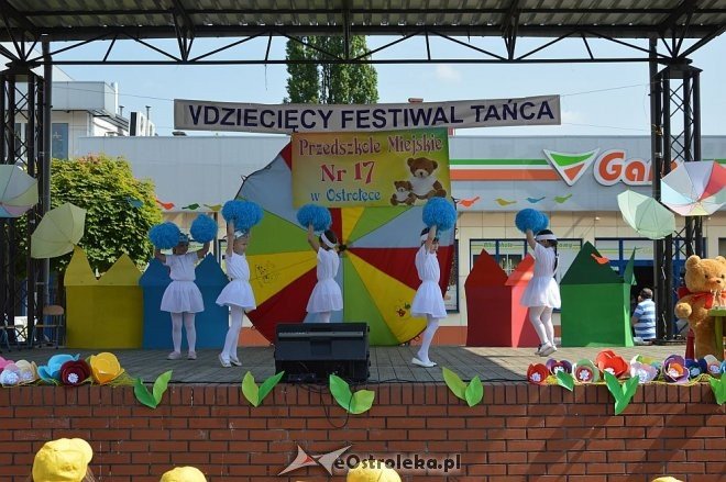Przedszkolny Festiwal Tańca z „Krainą Misiów” [20.05.2016] - zdjęcie #86 - eOstroleka.pl