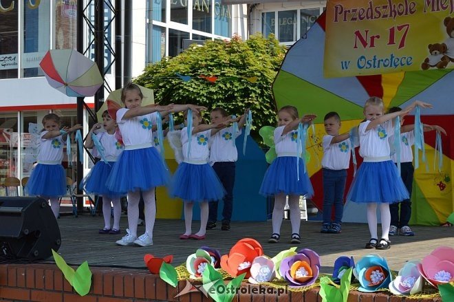 Przedszkolny Festiwal Tańca z „Krainą Misiów” [20.05.2016] - zdjęcie #61 - eOstroleka.pl