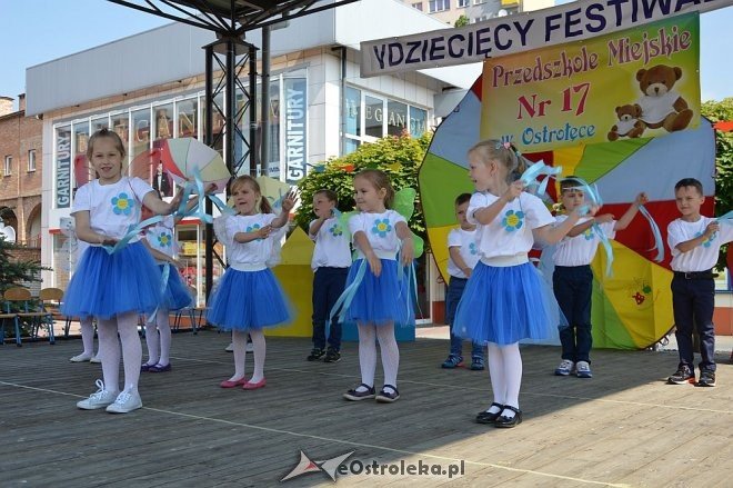 Przedszkolny Festiwal Tańca z „Krainą Misiów” [20.05.2016] - zdjęcie #117 - eOstroleka.pl