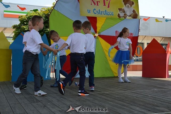 Przedszkolny Festiwal Tańca z „Krainą Misiów” [20.05.2016] - zdjęcie #136 - eOstroleka.pl