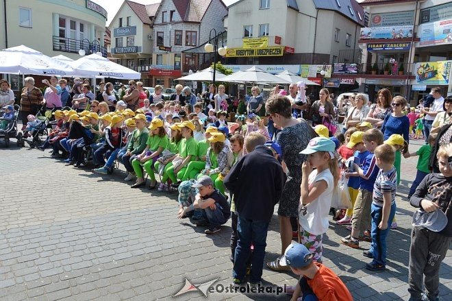 Przedszkolny Festiwal Tańca z „Krainą Misiów” [20.05.2016] - zdjęcie #139 - eOstroleka.pl