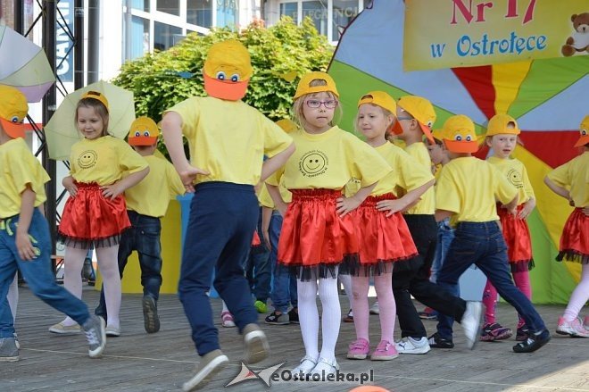 Przedszkolny Festiwal Tańca z „Krainą Misiów” [20.05.2016] - zdjęcie #156 - eOstroleka.pl