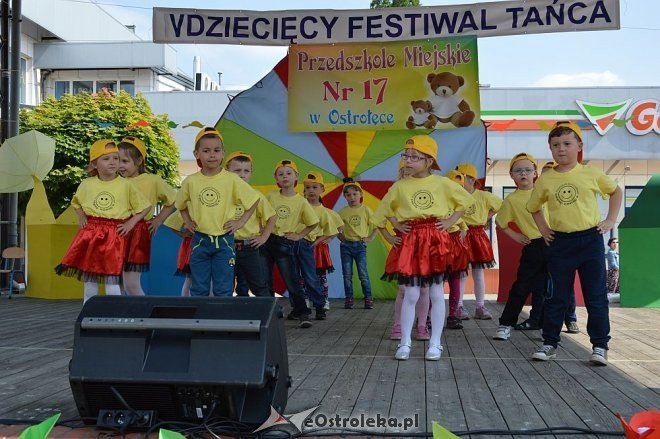 Przedszkolny Festiwal Tańca z „Krainą Misiów” [20.05.2016] - zdjęcie #14 - eOstroleka.pl
