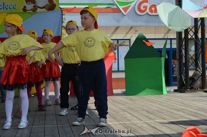 Przedszkolny Festiwal Tańca z „Krainą Misiów” [20.05.2016] - zdjęcie #13 - eOstroleka.pl