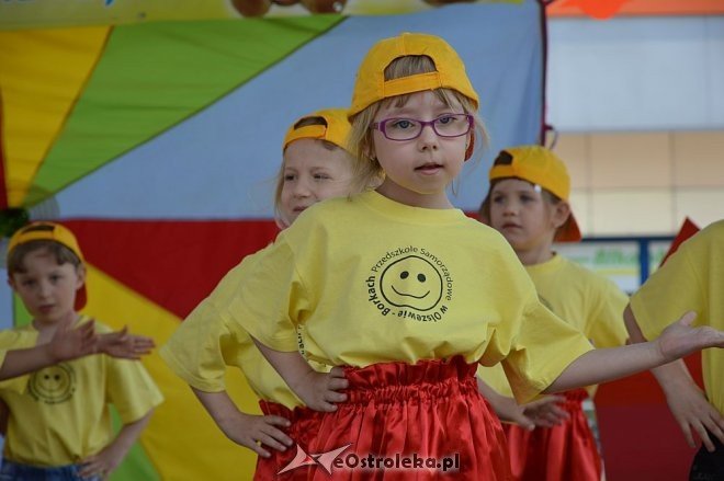 Przedszkolny Festiwal Tańca z „Krainą Misiów” [20.05.2016] - zdjęcie #11 - eOstroleka.pl
