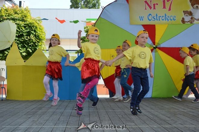 Przedszkolny Festiwal Tańca z „Krainą Misiów” [20.05.2016] - zdjęcie #5 - eOstroleka.pl