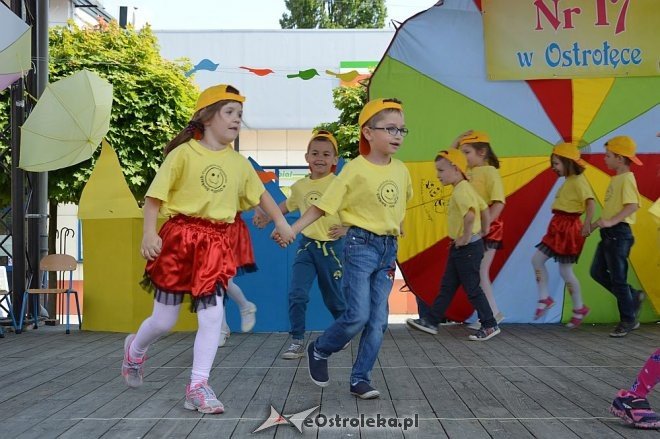 Przedszkolny Festiwal Tańca z „Krainą Misiów” [20.05.2016] - zdjęcie #4 - eOstroleka.pl