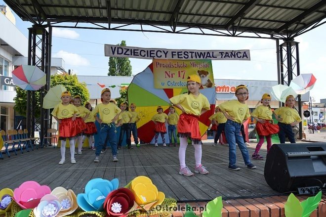 Przedszkolny Festiwal Tańca z „Krainą Misiów” [20.05.2016] - zdjęcie #2 - eOstroleka.pl