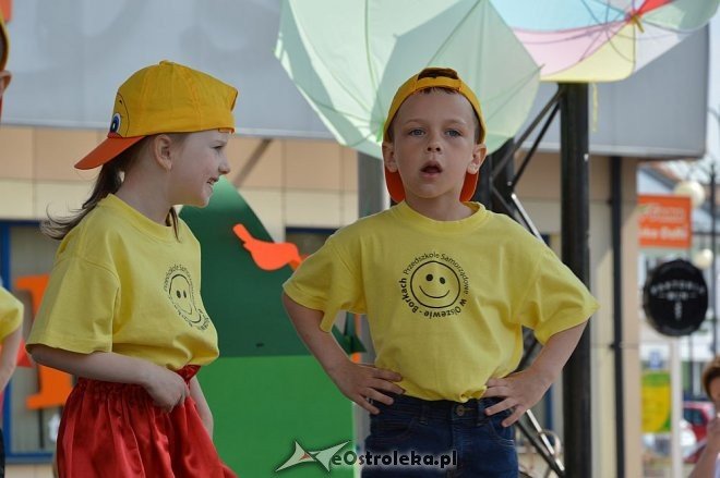 Przedszkolny Festiwal Tańca z „Krainą Misiów” [20.05.2016] - zdjęcie #15 - eOstroleka.pl