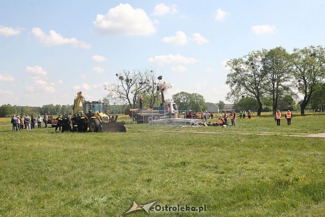 Mieszkańcy Białobieli zablokowali budowę linii energetycznej 400 kV [19.05.2016] - zdjęcie #26 - eOstroleka.pl