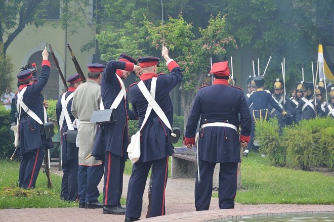 Inscenizacja obrony klasztoru w Ostrołęce [21.05.2016] - zdjęcie #47 - eOstroleka.pl