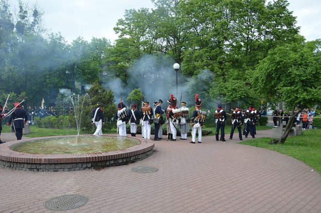 Inscenizacja obrony klasztoru w Ostrołęce [21.05.2016] - zdjęcie #117 - eOstroleka.pl