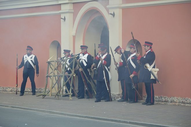 Inscenizacja obrony klasztoru w Ostrołęce [21.05.2016] - zdjęcie #82 - eOstroleka.pl