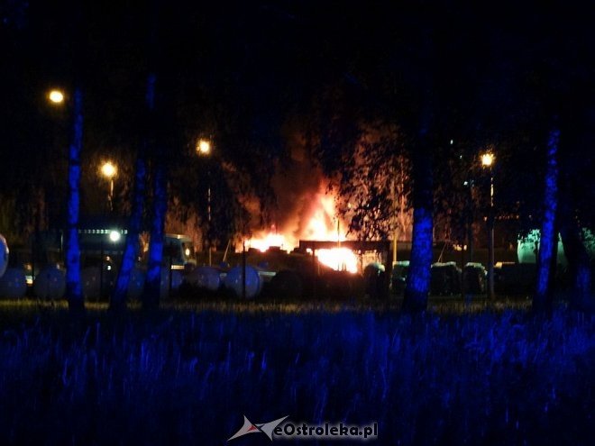 Ostrołęka: Potężny wybuch na stacji paliw. Płonie kilka tysięcy litrów gazu [21.05.2016] - zdjęcie #39 - eOstroleka.pl