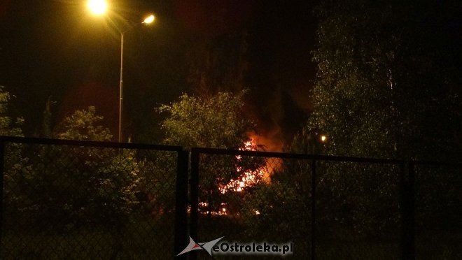 Ostrołęka: Potężny wybuch na stacji paliw. Płonie kilka tysięcy litrów gazu [21.05.2016] - zdjęcie #51 - eOstroleka.pl
