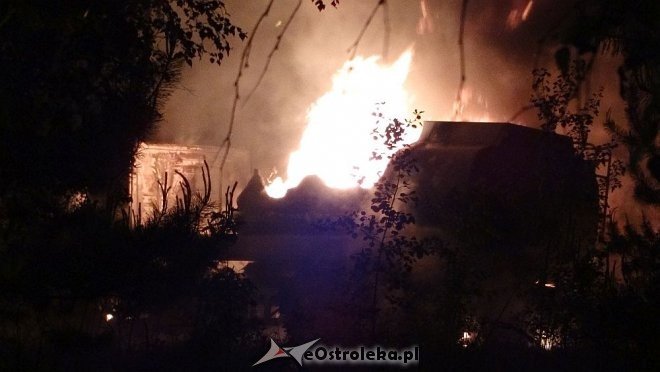 Ostrołęka: Potężny wybuch na stacji paliw. Płonie kilka tysięcy litrów gazu [21.05.2016] - zdjęcie #61 - eOstroleka.pl
