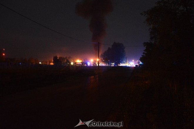 Ostrołęka: Potężny wybuch na stacji paliw. Płonie kilka tysięcy litrów gazu [21.05.2016] - zdjęcie #4 - eOstroleka.pl