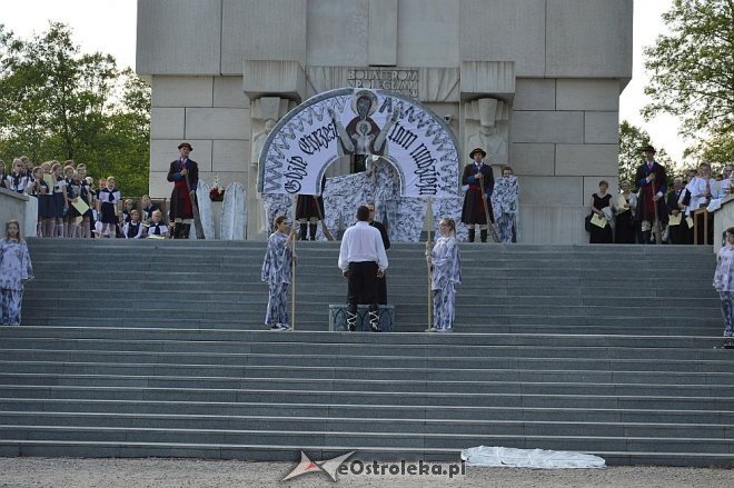Miejskie obchody 1050. rocznicy Chrztu Polski [22.05.2016] - zdjęcie #76 - eOstroleka.pl