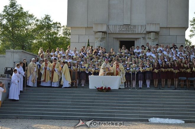 Miejskie obchody 1050. rocznicy Chrztu Polski [22.05.2016] - zdjęcie #1 - eOstroleka.pl