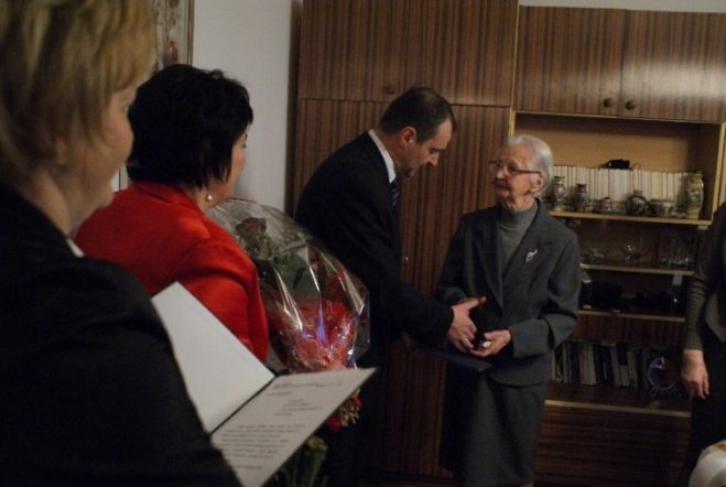 09.11.2009 100 urodziny Władysławy Woźniak - zdjęcie #7 - eOstroleka.pl