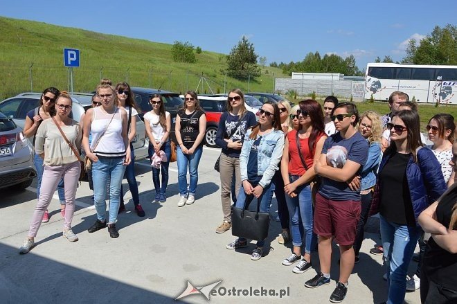 Studenci olsztyńskiego uniwersytetu z wizytą na stacji segregacji śmieci w Ostrołęce [23.05.2016] - zdjęcie #4 - eOstroleka.pl