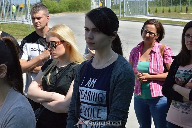 Studenci olsztyńskiego uniwersytetu z wizytą na stacji segregacji śmieci w Ostrołęce [23.05.2016] - zdjęcie #11 - eOstroleka.pl