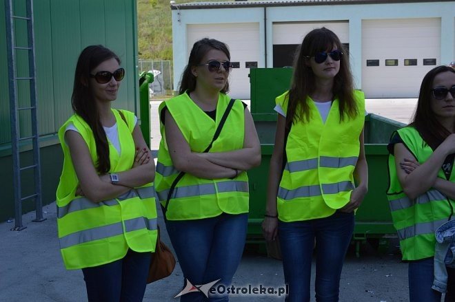 Studenci olsztyńskiego uniwersytetu z wizytą na stacji segregacji śmieci w Ostrołęce [23.05.2016] - zdjęcie #21 - eOstroleka.pl