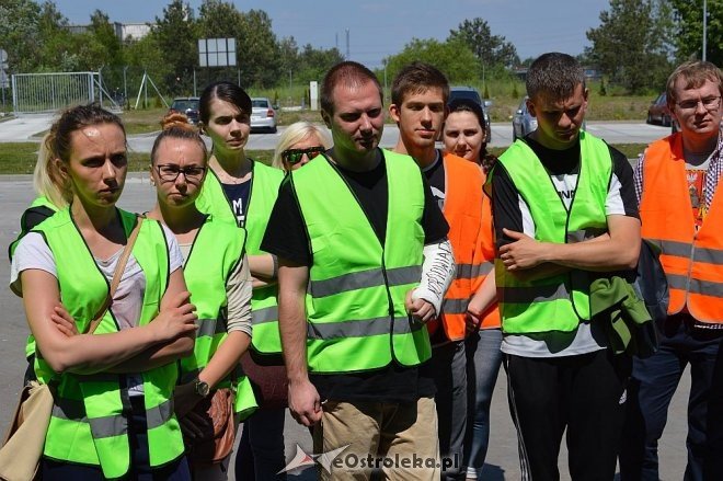 Studenci olsztyńskiego uniwersytetu z wizytą na stacji segregacji śmieci w Ostrołęce [23.05.2016] - zdjęcie #27 - eOstroleka.pl