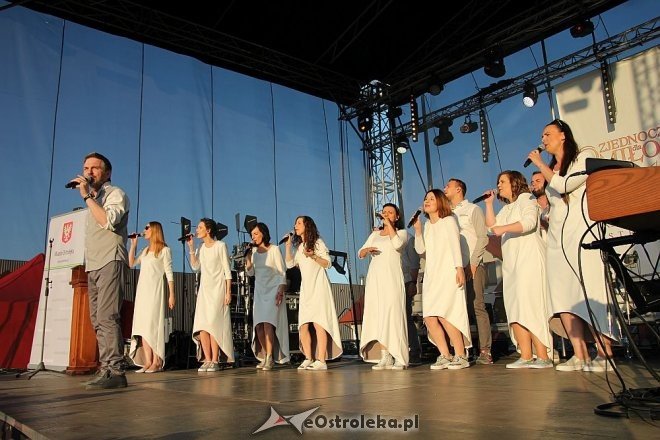 Koncert Uwielbienia - Trzecia Godzina Dnia [26.05.2016] - zdjęcie #39 - eOstroleka.pl