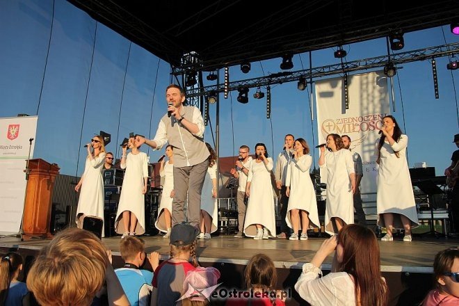 Koncert Uwielbienia - Trzecia Godzina Dnia [26.05.2016] - zdjęcie #36 - eOstroleka.pl