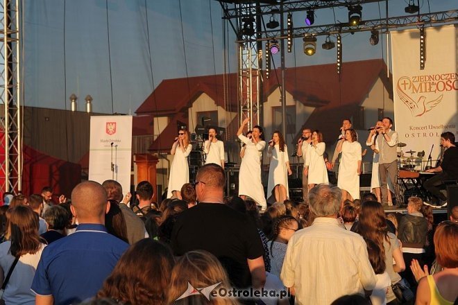 Koncert Uwielbienia - Trzecia Godzina Dnia [26.05.2016] - zdjęcie #13 - eOstroleka.pl