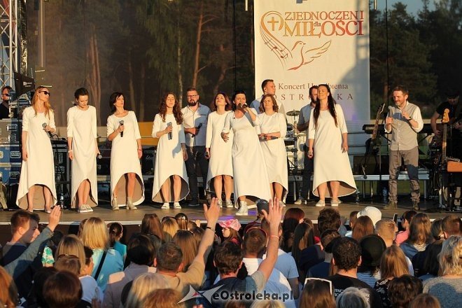 Koncert Uwielbienia - Trzecia Godzina Dnia [26.05.2016] - zdjęcie #4 - eOstroleka.pl