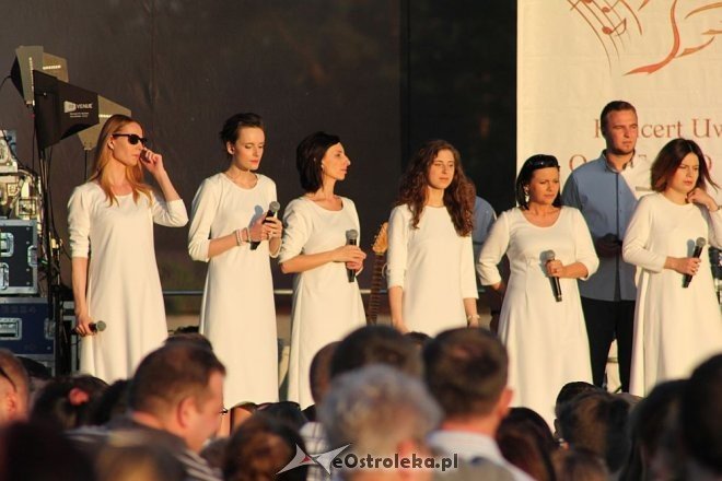 Koncert Uwielbienia - Trzecia Godzina Dnia [26.05.2016] - zdjęcie #2 - eOstroleka.pl